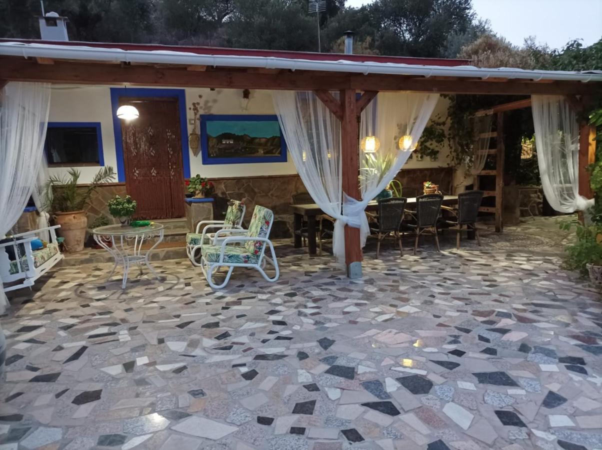 Casa Rural La Ilusion Малага Экстерьер фото